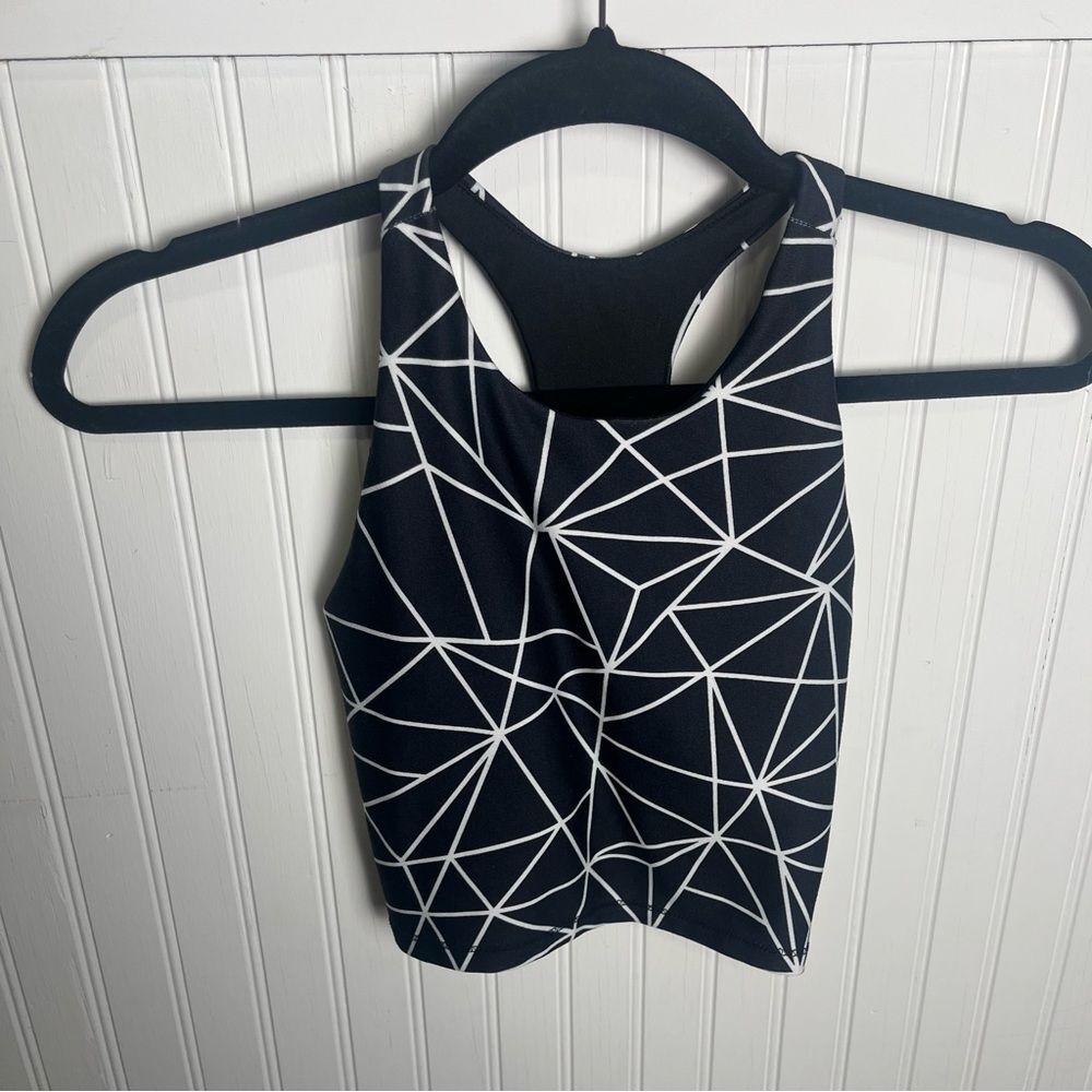 geometric workout crop top - DSG dicks sporting goods - BIN3